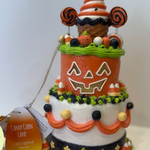 Candy Corn Lane Illuminated Glitter Jack O' Lantern and Sweets Cake Décor NEW - Picture 4 of 4